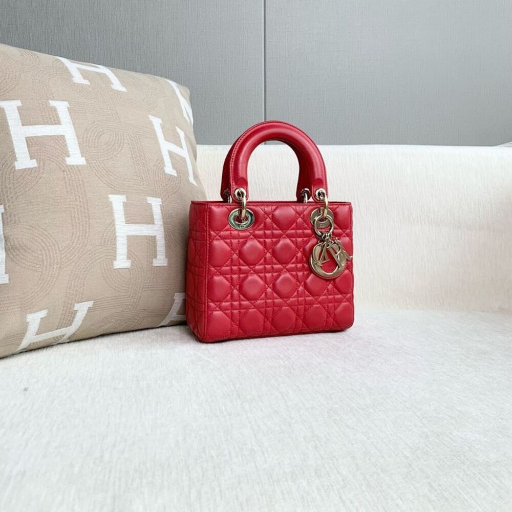 Dior Women Pre-Loved Bag Very Good Condition - Picture 4 of 9